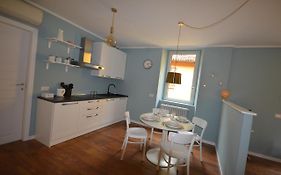 Varennahouse Aston Apt